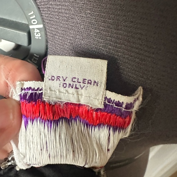 Vintage sequins 100% pure silk top - Picture 7 of 12